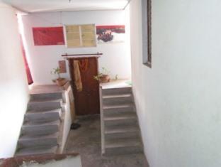 Ishan Paying Guest House Varanasi Bagian luar foto
